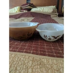 Pyrex Vintage Set of 2 Early American Brown Mixing Nesting Bowls Gold